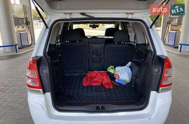 Минивэн Opel Zafira 2009 в 