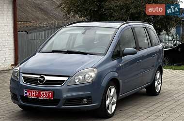 Минивэн Opel Zafira 2008 в 