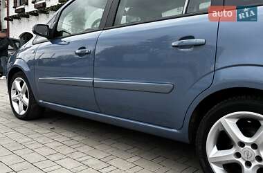 Минивэн Opel Zafira 2008 в 
