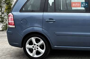 Минивэн Opel Zafira 2008 в 