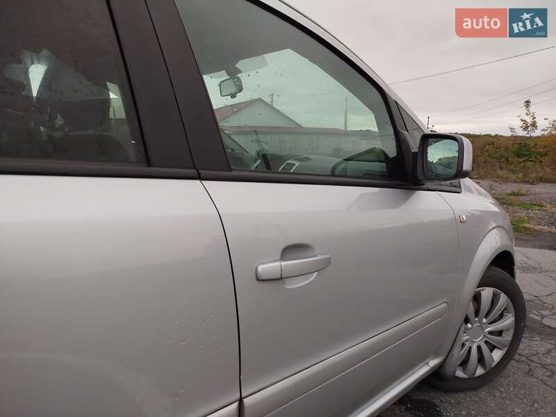 Минивэн Opel Zafira 2012 в Виннице