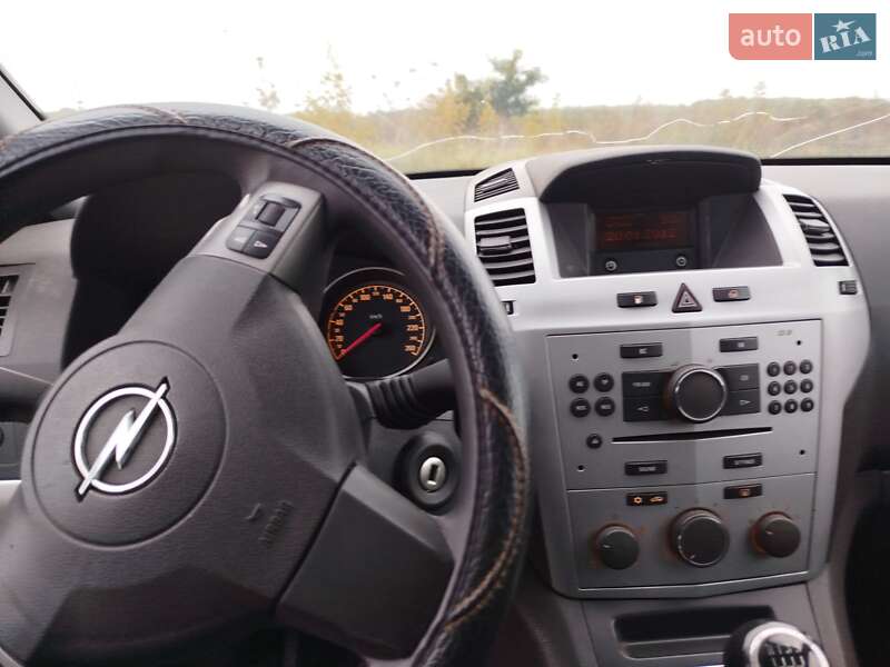 Минивэн Opel Zafira 2012 в Виннице