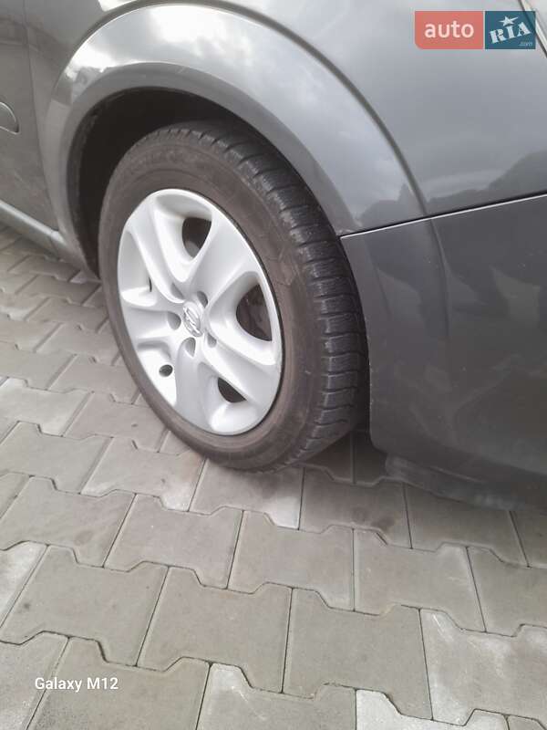 Мінівен Opel Zafira 2011 в Соснівці