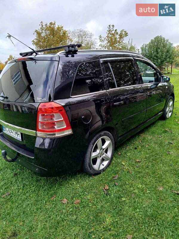 Минивэн Opel Zafira 2009 в Львове