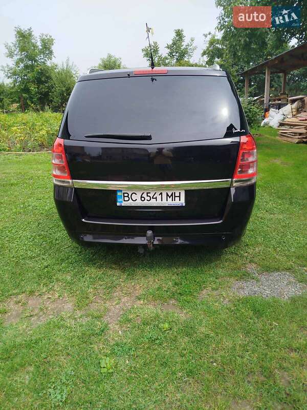 Минивэн Opel Zafira 2009 в Львове