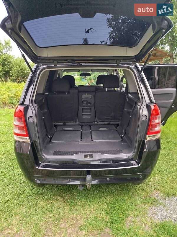 Минивэн Opel Zafira 2009 в Львове