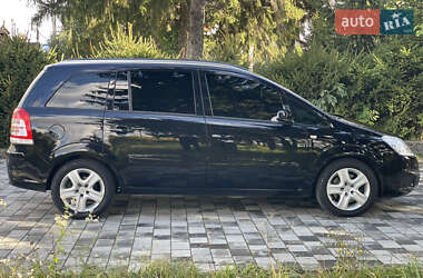 Минивэн Opel Zafira 2008 в 