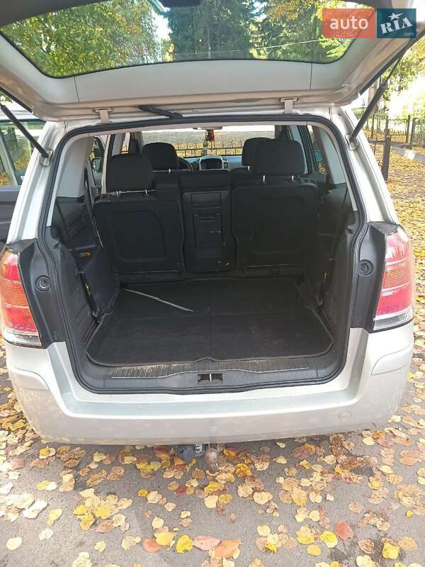 Мінівен Opel Zafira 2005 в Ніжині