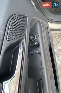 Минивэн Opel Zafira 2010 в 