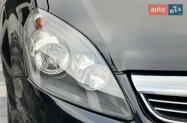 Минивэн Opel Zafira 2011 в 