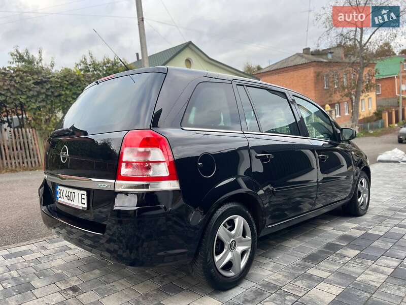 Мінівен Opel Zafira 2011 в Хмельницькому