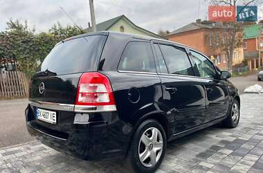 Минивэн Opel Zafira 2011 в 