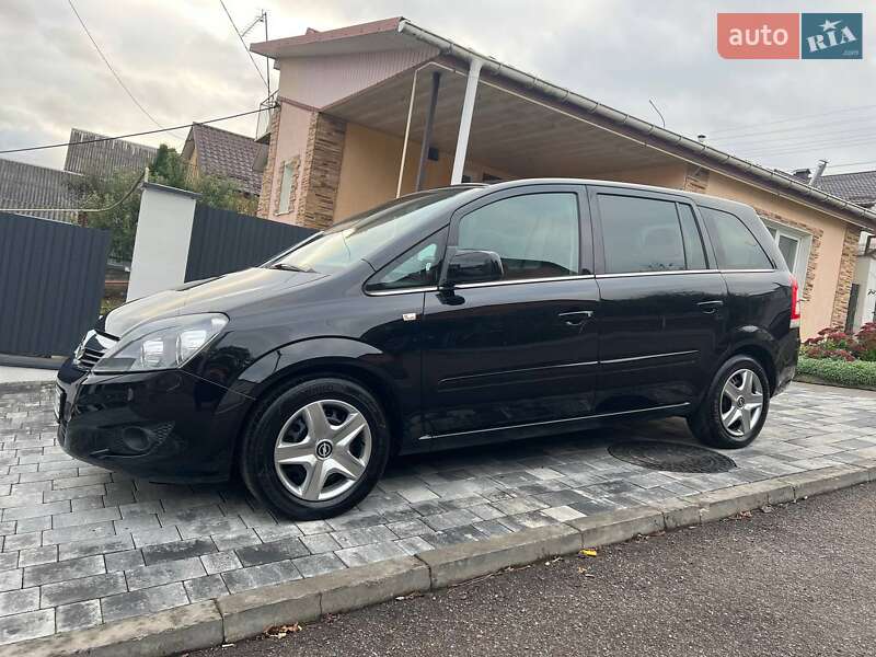 Мінівен Opel Zafira 2011 в Хмельницькому