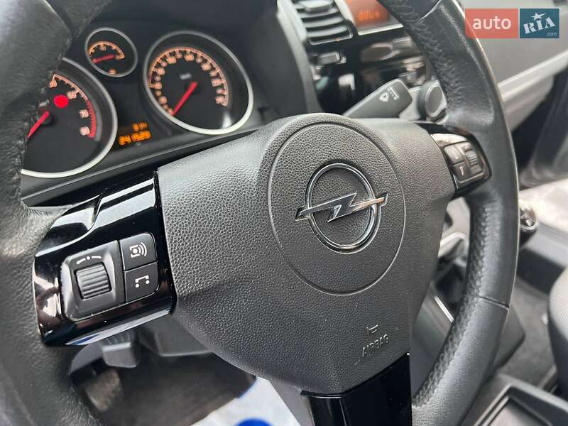 Мінівен Opel Zafira 2011 в Хмельницькому