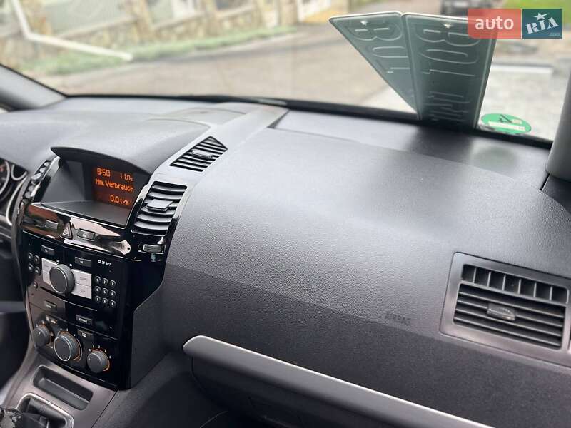 Мінівен Opel Zafira 2011 в Хмельницькому