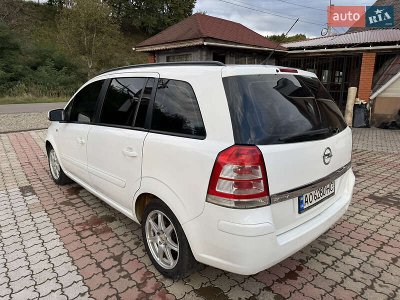 Минивэн Opel Zafira 2014 в Тересве фото 4 Минивэн Opel Zafira 2014 в Тересве