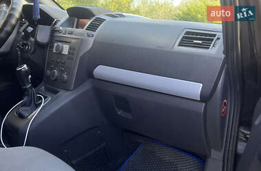 Минивэн Opel Zafira 2005 в  фото 3 Минивэн Opel Zafira 2005 в