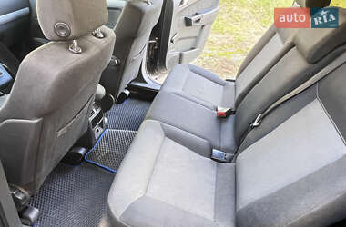 Минивэн Opel Zafira 2005 в  фото 7 Минивэн Opel Zafira 2005 в