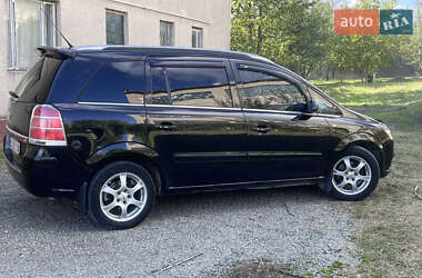 Минивэн Opel Zafira 2005 в  фото 21 Минивэн Opel Zafira 2005 в