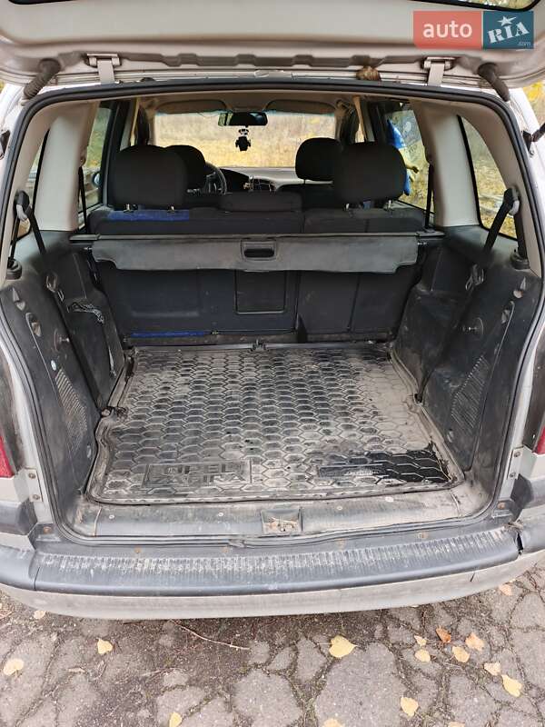 Мінівен Opel Zafira 2001 в Шостці