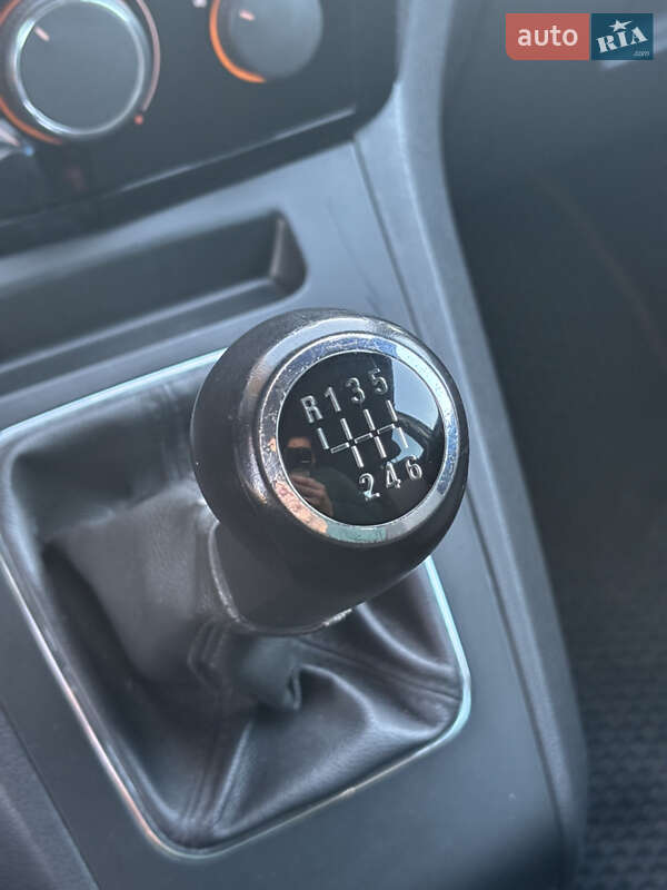 Минивэн Opel Zafira 2011 в Житомире