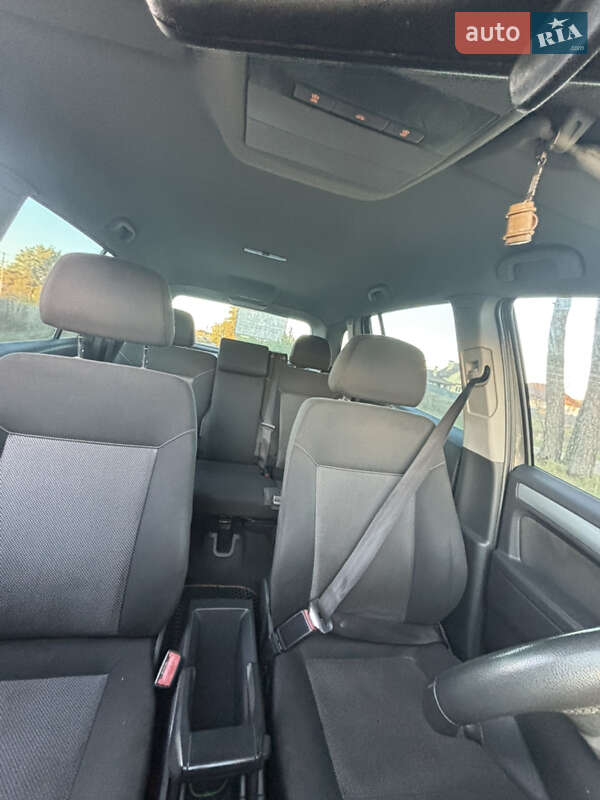 Минивэн Opel Zafira 2011 в Житомире