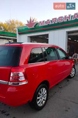 Минивэн Opel Zafira 2009 в 