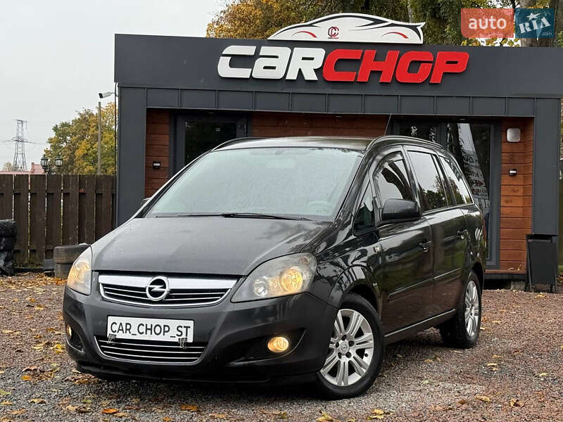 Минивэн Opel Zafira 2013 в 