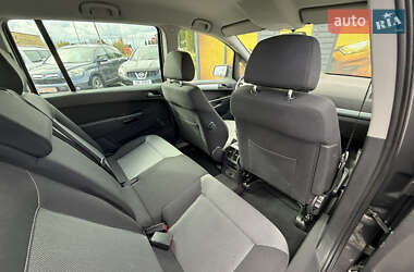 Минивэн Opel Zafira 2010 в 