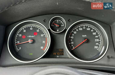 Минивэн Opel Zafira 2010 в 