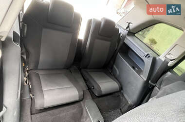 Минивэн Opel Zafira 2005 в  фото 40 Минивэн Opel Zafira 2005 в