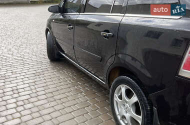 Минивэн Opel Zafira 2005 в  фото 42 Минивэн Opel Zafira 2005 в