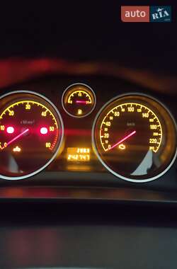 Минивэн Opel Zafira 2011 в 