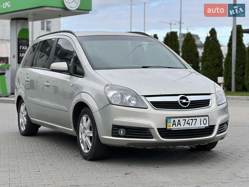 Минивэн Opel Zafira 2006 в 