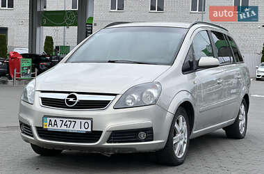 Минивэн Opel Zafira 2006 в 