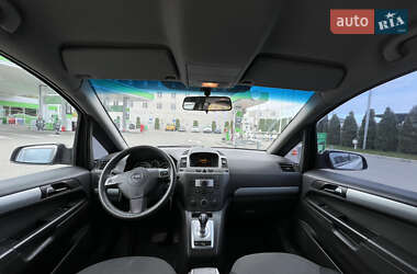 Минивэн Opel Zafira 2006 в 