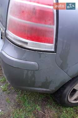 Минивэн Opel Zafira 2006 в 