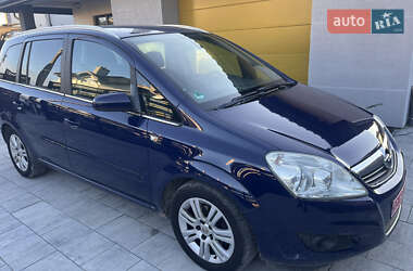 Минивэн Opel Zafira 2009 в 