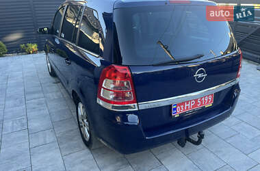 Минивэн Opel Zafira 2009 в 