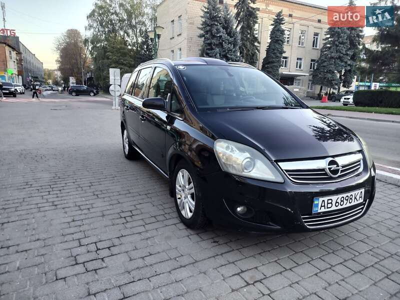 Минивэн Opel Zafira 2009 в Могилев-Подольске фото 17 Минивэн Opel Zafira 2009 в Могилев-Подольске