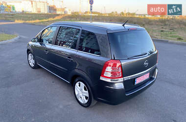 Минивэн Opel Zafira 2009 в 