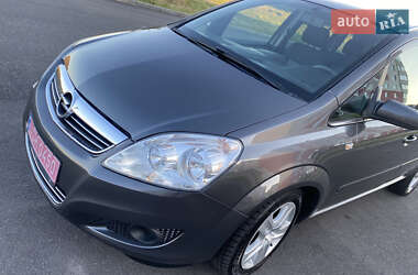 Минивэн Opel Zafira 2009 в 
