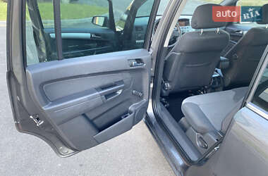 Минивэн Opel Zafira 2009 в 