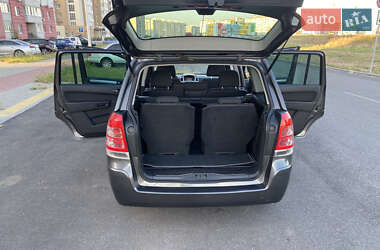 Минивэн Opel Zafira 2009 в 