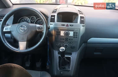 Минивэн Opel Zafira 2006 в 