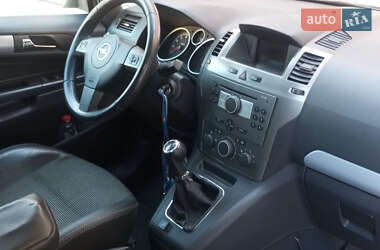 Минивэн Opel Zafira 2006 в 