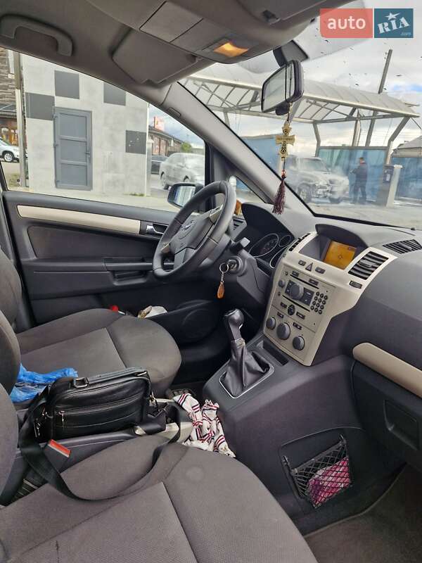 Минивэн Opel Zafira 2008 в Ровно фото 7 Минивэн Opel Zafira 2008 в Ровно