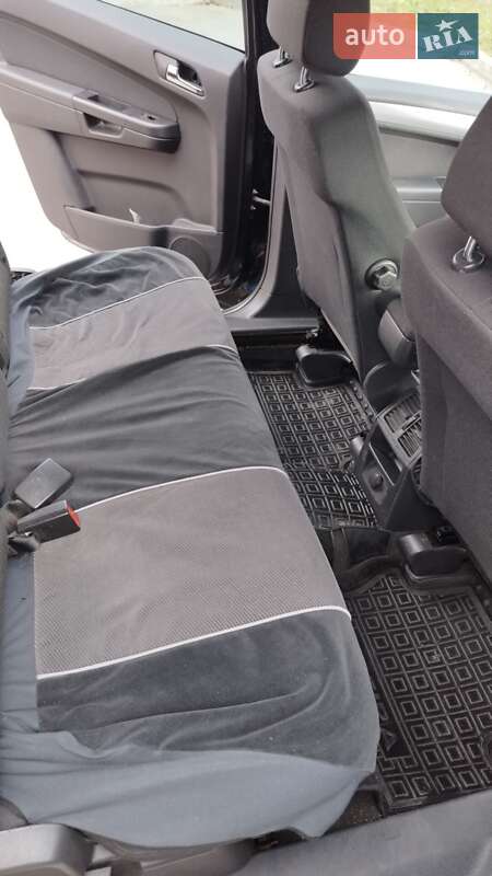 Минивэн Opel Zafira 2011 в Чернигове фото 17 Минивэн Opel Zafira 2011 в Чернигове