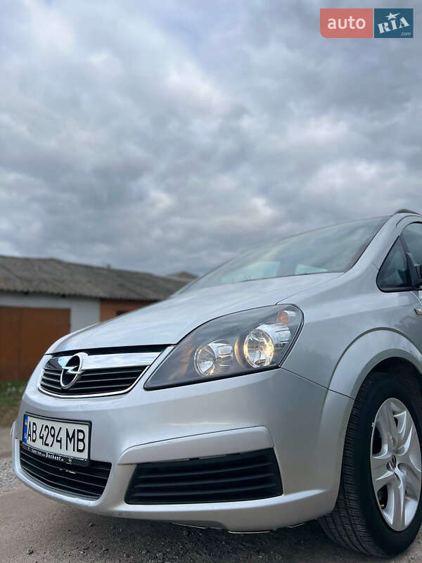 Минивэн Opel Zafira 2006 в Виннице