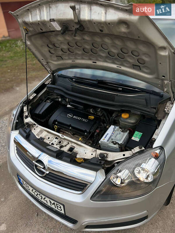 Минивэн Opel Zafira 2006 в Виннице